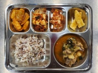 12월 12일 (화) 점심 급식사진 :: 급식 소식 :: 발안중학교 발안중학교 :: 급식 소식 :: 12월 12일 (화) 점심 급식사진