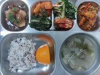 12월 11일 (월) 점심 급식사진 :: 급식 소식 :: 안동서부초등학교 안동서부초등학교 :: 급식 소식 :: 12월 11일 (월) 점심 급식사진