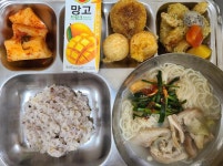 12월 13일 (수) 점심 급식사진 :: 급식 소식 :: 신갈고등학교 신갈고등학교 :: 급식 소식 :: 12월 13일 (수) 점심 급식사진