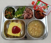 12월 12일 (화) 점심 급식사진 :: 급식 소식 :: 영주여자중학교 영주여자중학교 :: 급식 소식 :: 12월 12일 (화) 점심 급식사진