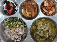 12월 15일 (금) 점심 급식사진 :: 급식 소식 :: 안룡초등학교 안룡초등학교 :: 급식 소식 :: 12월 15일 (금) 점심 급식사진