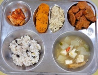 12월 11일 (월) 점심 급식사진 :: 급식 소식 :: 한천중학교 한천중학교 :: 급식 소식 :: 12월 11일 (월) 점심 급식사진