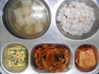 12월 18일 (월) 점심 급식사진 :: 급식 소식 :: 수락중학교 수락중학교 :: 급식 소식 :: 12월 18일 (월) 점심 급식사진