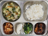 12월 18일 (월) 점심 급식사진 :: 급식 소식 :: 서울구암초등학교 서울구암초등학교 :: 급식 소식 :: 12월 18일 (월) 점심 급식사진