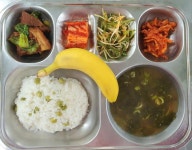12월 18일 (월) 점심 급식사진 :: 급식 소식 :: 보수초등학교 보수초등학교 :: 급식 소식 :: 12월 18일 (월) 점심 급식사진