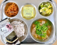 12월 18일 (월) 점심 급식사진 :: 급식 소식 :: 대전송촌초등학교 대전송촌초등학교 :: 급식 소식 :: 12월 18일 (월) 점심 급식사진