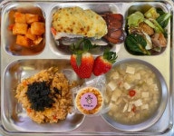 12월 18일 (월) 점심 급식사진 :: 급식 소식 :: 양운고등학교 양운고등학교 :: 급식 소식 :: 12월 18일 (월) 점심 급식사진