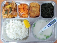 12월 18일 (월) 점심 급식사진 :: 급식 소식 :: 강서고등학교 강서고등학교 :: 급식 소식 :: 12월 18일 (월) 점심 급식사진