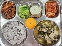 12월 18일 (월) 점심 급식사진 :: 급식 소식 :: 부산중앙여자중학교 부산중앙여자중학교 :: 급식 소식 :: 12월 18일 (월) 점심 급식사진