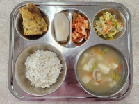 12월 19일 (화) 점심 급식사진 :: 급식 소식 :: 서울덕의초등학교 서울덕의초등학교 :: 급식 소식 :: 12월 19일 (화) 점심 급식사진