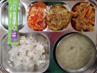 12월 18일 (월) 점심 급식사진 :: 급식 소식 :: 서울묵동초등학교 서울묵동초등학교 :: 급식 소식 :: 12월 18일 (월) 점심 급식사진
