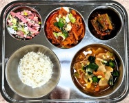 12월 19일 (화) 점심 급식사진 :: 급식 소식 :: 용인신릉중학교 용인신릉중학교 :: 급식 소식 :: 12월 19일 (화) 점심 급식사진