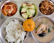 12월 19일 (화) 점심 급식사진 :: 급식 소식 :: 동수원초등학교 동수원초등학교 :: 급식 소식 :: 12월 19일 (화) 점심 급식사진