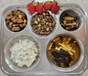 12월 19일 (화) 점심 급식사진 :: 급식 소식 :: 창용중학교 창용중학교 :: 급식 소식 :: 12월 19일 (화) 점심 급식사진
