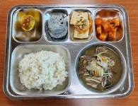 12월 19일 (화) 점심 급식사진 :: 급식 소식 :: 화성장안초등학교 화성장안초등학교 :: 급식 소식 :: 12월 19일 (화) 점심 급식사진