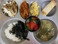 12월 15일 (금) 점심 급식사진 :: 급식 소식 :: 구서초등학교 구서초등학교 :: 급식 소식 :: 12월 15일 (금) 점심 급식사진