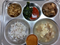 12월 21일 (목) 점심 급식사진 :: 급식 소식 :: 안룡초등학교 안룡초등학교 :: 급식 소식 :: 12월 21일 (목) 점심 급식사진