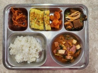 12월 18일(월) :: 급식 소식 :: 강릉중앙고등학교 강릉중앙고등학교 :: 급식 소식 :: 12월 18일(월)