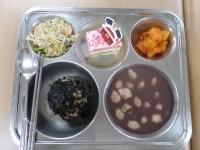 12월 22일 (금) 점심 급식사진 :: 급식 소식 :: 부명초등학교 부명초등학교 :: 급식 소식 :: 12월 22일 (금) 점심 급식사진