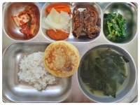 12월 26일 (화) 점심 급식사진 :: 급식 소식 :: 관곡초등학교 관곡초등학교 :: 급식 소식 :: 12월 26일 (화) 점심 급식사진