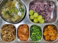 12월 26일 (화) 점심 급식사진 :: 급식 소식 :: 광안초등학교 광안초등학교 :: 급식 소식 :: 12월 26일 (화) 점심 급식사진