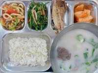 소식 :: 송악고등학교 송악고등학교 :: 급식 소식 :: 12월 26일(화) 식단사진 : 기장밥, 설렁탕, 고등어구이, 궁중누들떡볶이, 부추겉절이, 섞박지