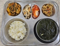 12월 26일 (화) 점심 급식사진 :: 급식 소식 :: 천일중학교 천일중학교 :: 급식 소식 :: 12월 26일 (화) 점심 급식사진