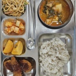 12월 26일 (화) 점심 급식사진 :: 급식 소식 :: 경서중학교 경서중학교 :: 급식 소식 :: 12월 26일 (화) 점심 급식사진