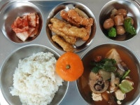 1월 8일 (월) 점심 급식사진 :: 급식 소식 :: 신송중학교 신송중학교 :: 급식 소식 :: 1월 8일 (월) 점심 급식사진