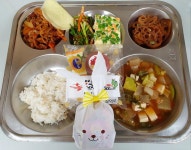 1월 4일 (목) 점심 급식사진 :: 급식 소식 :: 초전중학교 초전중학교 :: 급식 소식 :: 1월 4일 (목) 점심 급식사진