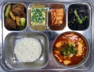 1월 15일 (월) 점심 급식사진 :: 급식 소식 :: 목포홍일중학교 목포홍일중학교 :: 급식 소식 :: 1월 15일 (월) 점심 급식사진