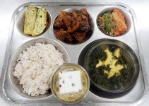 3월 4일 (월) 점심 급식사진 :: 급식 소식 :: 고금고등학교 고금고등학교 :: 급식 소식 :: 3월 4일 (월) 점심 급식사진