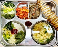 3월 6일 (수) 점심 급식사진 :: 급식 소식 :: 대천리중학교 대천리중학교 :: 급식 소식 :: 3월 6일 (수) 점심 급식사진