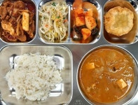 3월 8일 (금) 점심 급식사진 :: 급식 소식 :: 발안중학교 발안중학교 :: 급식 소식 :: 3월 8일 (금) 점심 급식사진
