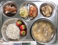 3월 8일 (금) 점심 급식사진 :: 급식 소식 :: 이화여자대학교사범대학부속초등학교 이화여자대학교사범대학부속초등학교 :: 급식 소식 :: 3월 8일... 