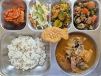 3월 8일 (금) 점심 급식사진 :: 급식 소식 :: 세륜중학교 세륜중학교 :: 급식 소식 :: 3월 8일 (금) 점심 급식사진