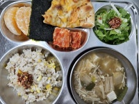 3월 13일 (수) 점심 급식사진 :: 급식 소식 :: 야은초등학교 야은초등학교 :: 급식 소식 :: 3월 13일 (수) 점심 급식사진
