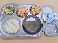 3월 19일 (화) 점심 급식사진 :: 급식 소식 :: 새서귀초등학교 새서귀초등학교 :: 급식 소식 :: 3월 19일 (화) 점심 급식사진