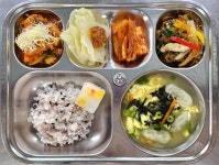 3월 21일 (목) 점심 급식사진 :: 급식 소식 :: 여수신월초등학교 여수신월초등학교 :: 급식 소식 :: 3월 21일 (목) 점심 급식사진
