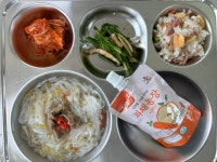 3월 27일 (수) 점심 급식사진 :: 급식 소식 :: 덕이초등학교 덕이초등학교 :: 급식 소식 :: 3월 27일 (수) 점심 급식사진