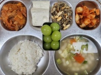 3월 28일 (목) 점심 급식사진 :: 급식 소식 :: 등원중학교 등원중학교 :: 급식 소식 :: 3월 28일 (목) 점심 급식사진