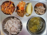 3월 26일 (화) 점심 급식사진 :: 급식 소식 :: 모량초등학교 모량초등학교 :: 급식 소식 :: 3월 26일 (화) 점심 급식사진