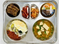 3월 29일 (금) 점심 급식사진 :: 급식 소식 :: 건국대학교사범대학부속중학교 건국대학교사범대학부속중학교 :: 급식 소식 :: 3월 29일 (금) 점심... 