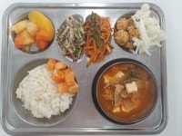 2024. 3. 28(목) :: 급식 소식 :: 의신중학교 의신중학교 :: 급식 소식 :: 2024. 3. 28(목)