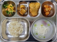 4월 5일 (금) 점심 급식사진 :: 급식 소식 :: 서울월정초등학교 서울월정초등학교 :: 급식 소식 :: 4월 5일 (금) 점심 급식사진