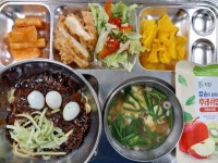 4월 12일 (금) 점심 급식사진 :: 급식 소식 :: 신진과학기술고등학교 신진과학기술고등학교 :: 급식 소식 :: 4월 12일 (금) 점심 급식사진