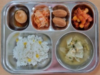 4월 19일 (금) 점심 급식사진 :: 급식 소식 :: 인천영종초등학교금산분교장 인천영종초등학교금산분교장 :: 급식 소식 :: 4월 19일 (금) 점심... 