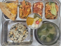 4월 24일 (수) 점심 급식사진 :: 급식 소식 :: 부산국제중학교 부산국제중학교 :: 급식 소식 :: 4월 24일 (수) 점심 급식사진