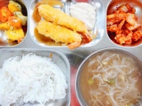 4월 24일 (수) 점심 급식사진 :: 급식소식 :: 샘말초등학교 샘말초등학교 :: 급식소식 :: 4월 24일 (수) 점심 급식사진