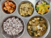 4월 26일 (금) 점심 급식사진 :: 급식 소식 :: 서울연은초등학교 서울연은초등학교 :: 급식 소식 :: 4월 26일 (금) 점심 급식사진